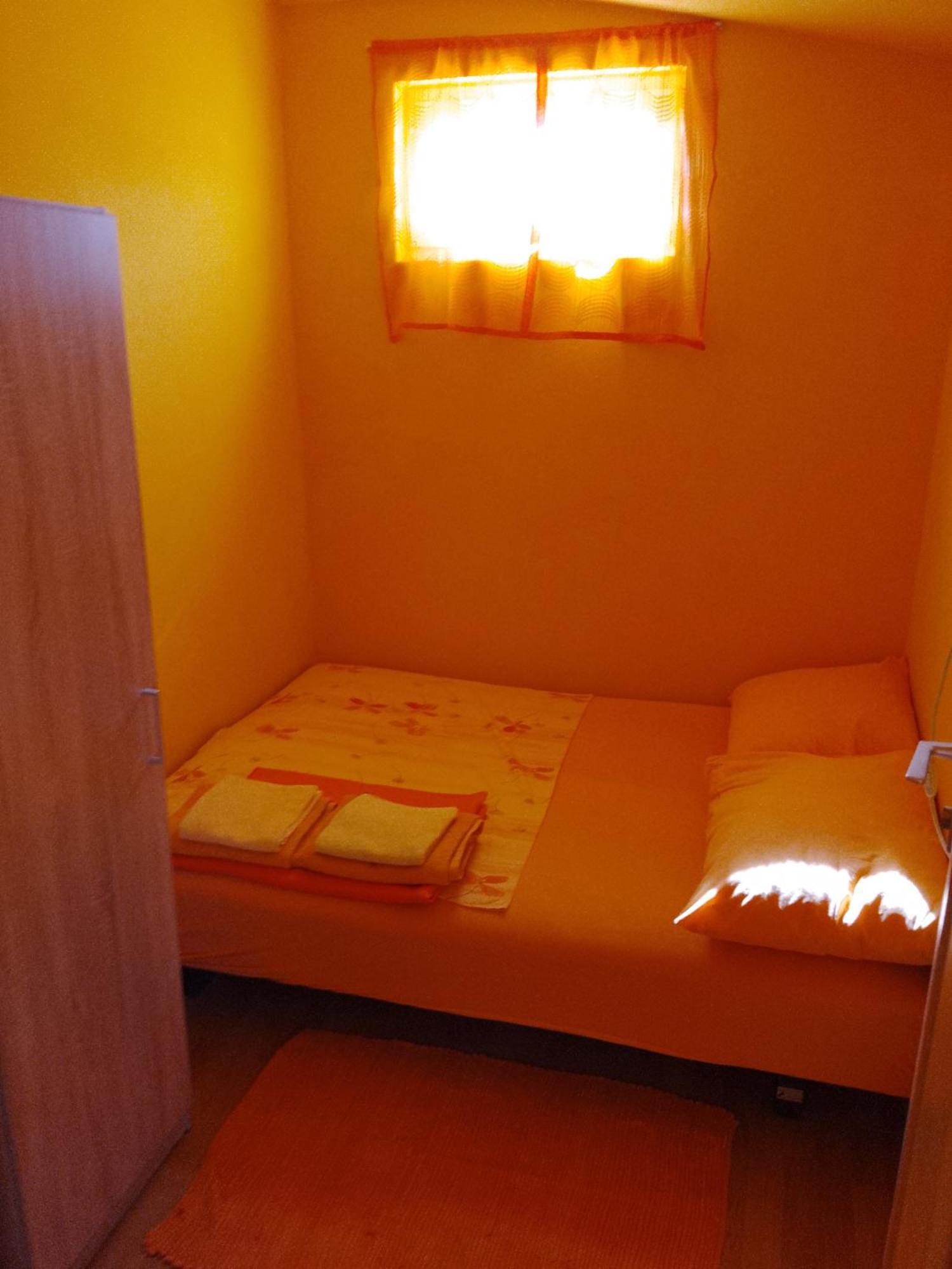 Apartments Velo ヴェリ・ロシニュ エクステリア 写真