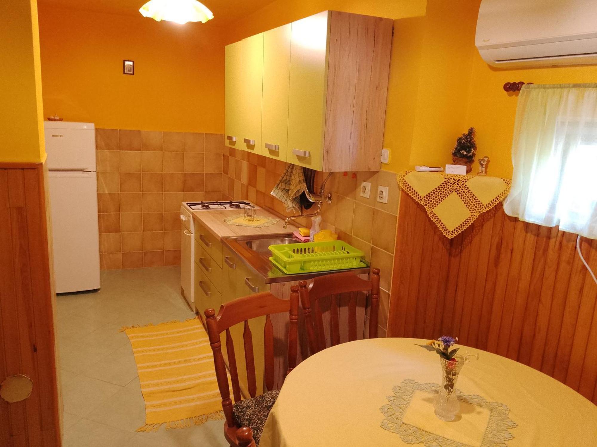 Apartments Velo ヴェリ・ロシニュ エクステリア 写真